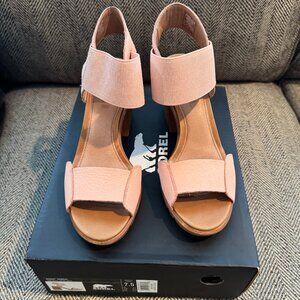 New In Box Sorel Nadia Sandal Blush / Pink 7.5M